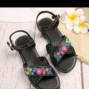 NWOB Cute Floral Summer Sandals Sz 11